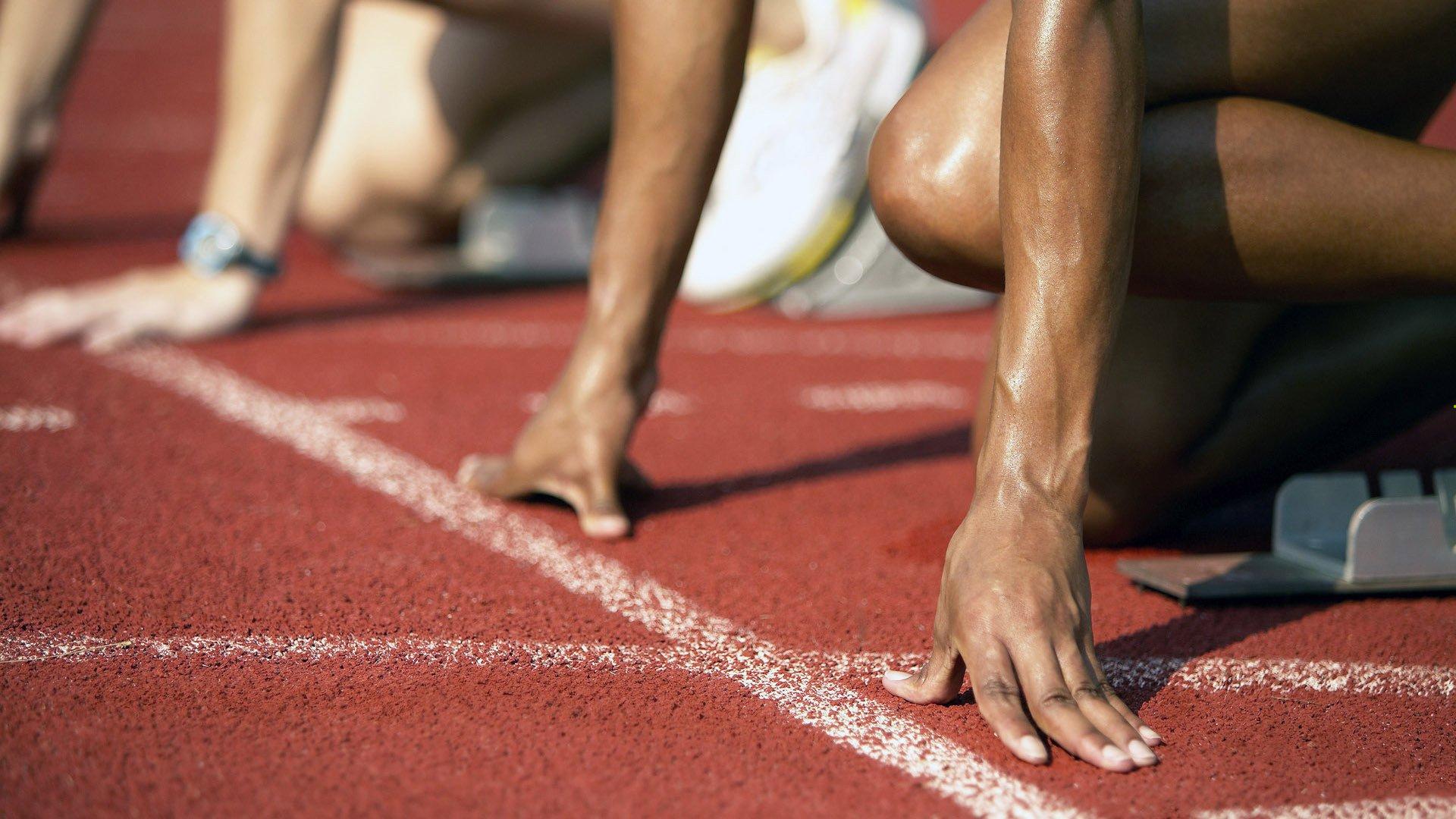 阿尔卡拉斯强势晋级温网八强 新生代天王展现王者风范