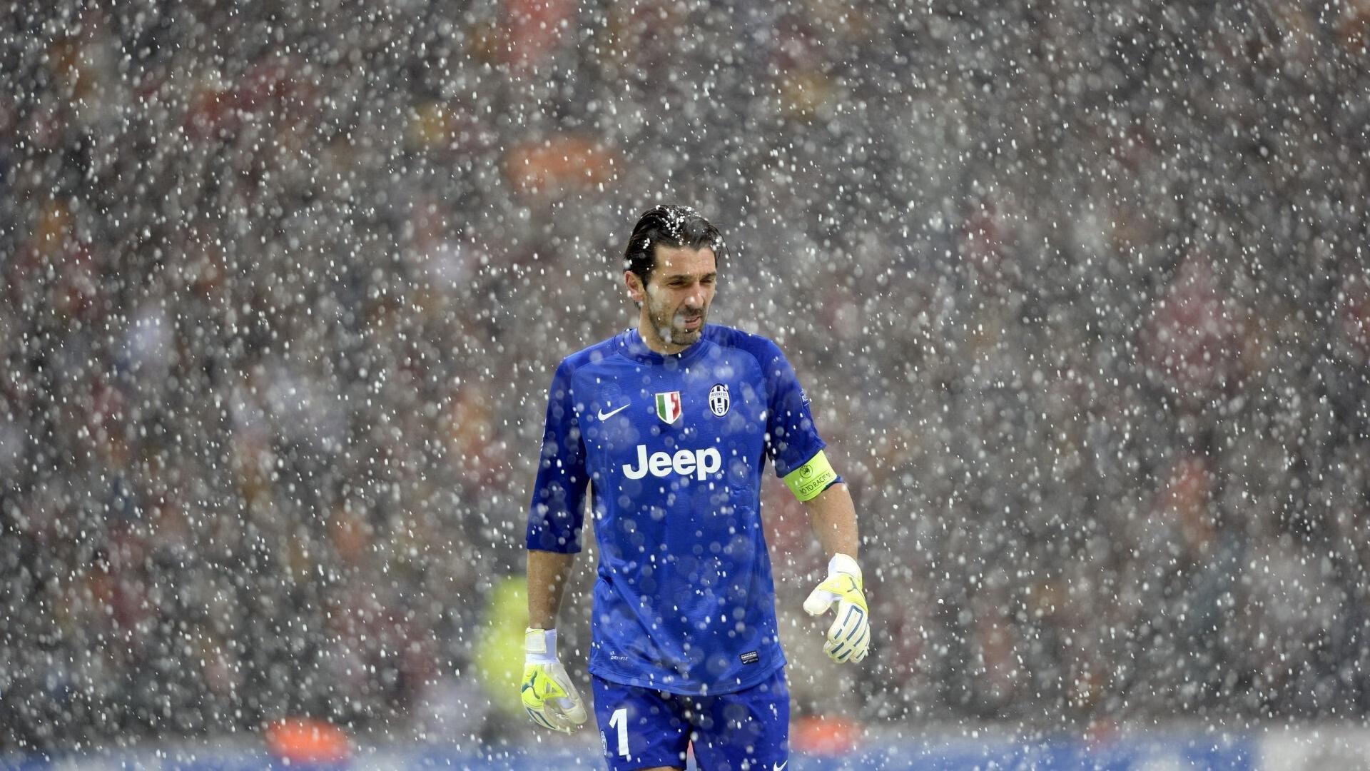 C罗梅开二度助利雅得胜利逆转取胜 球迷高呼GOAT致敬传奇