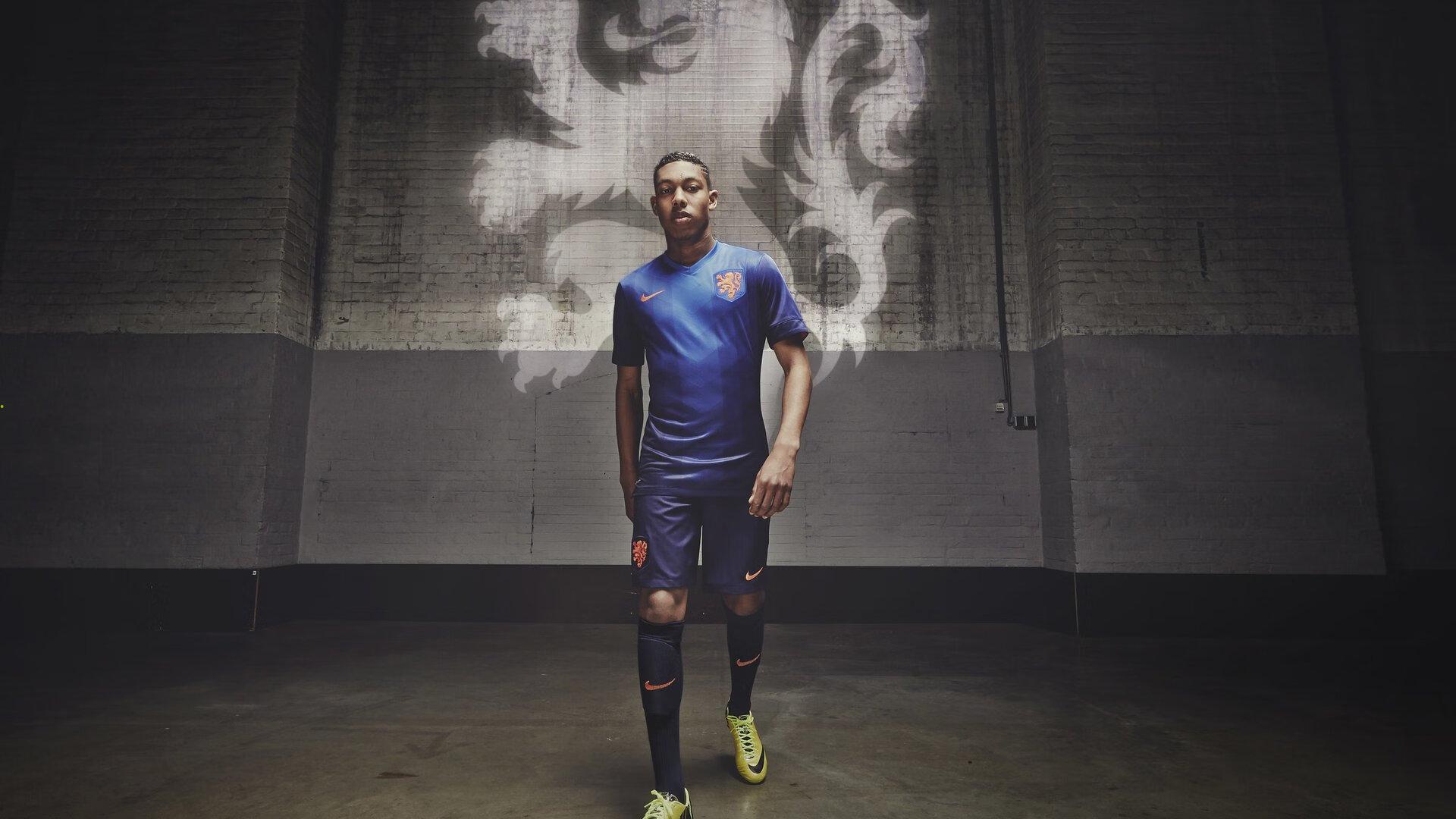 王者归来！中国女排成功卫冕世界联赛冠军