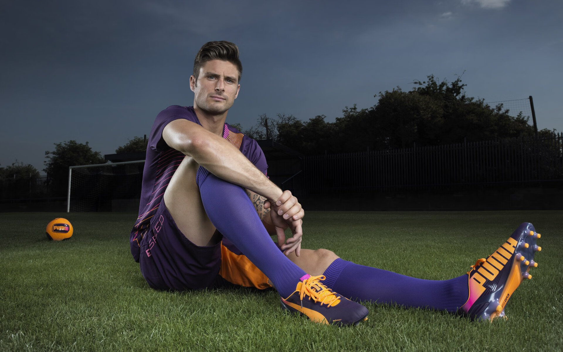 纳达尔鏖战五盘险胜德约科维奇 法网半决赛上演史诗对决